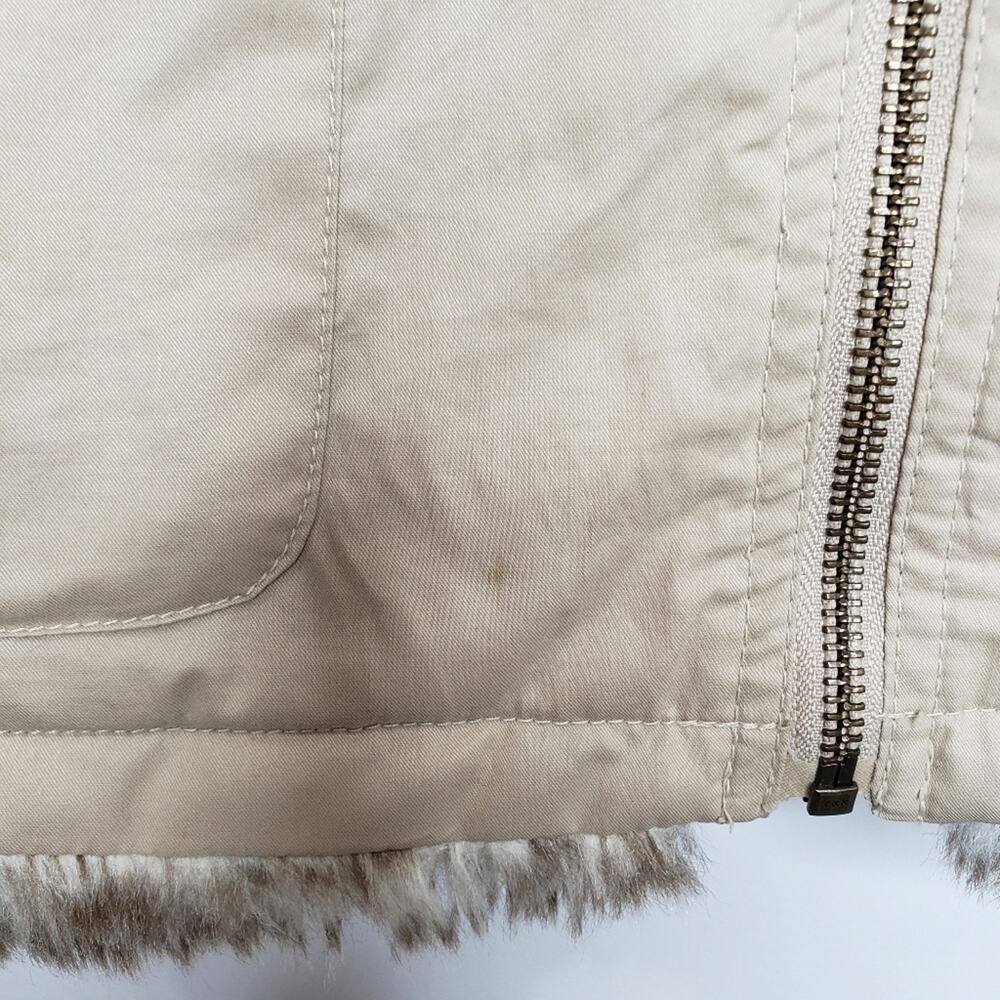 Old Navy Faux Fur Reversible Vest with Khaki Side with Pockets Small - Picture 9 of 10